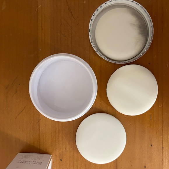 The Shinery Jewelry Radiance Wash and Illuminating Pom. - Picture 13 of 16